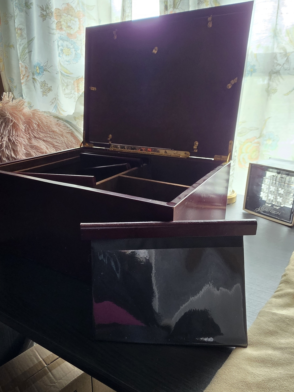 Vintage Memory/Jewelry Box Holds Single Photos Inside And Outside - Picture 2 of 5